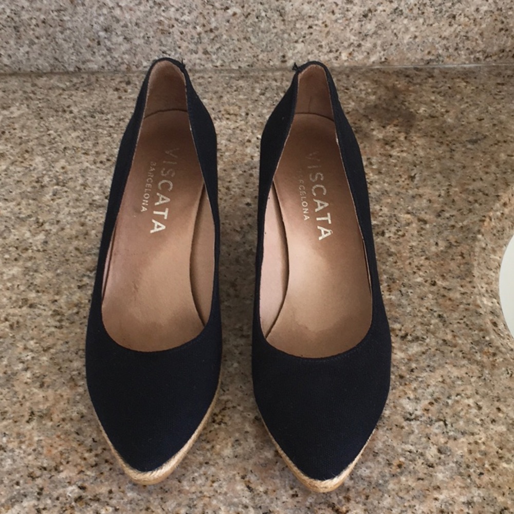 Viscata Barcelona Black canvas espadrille wedges size 9